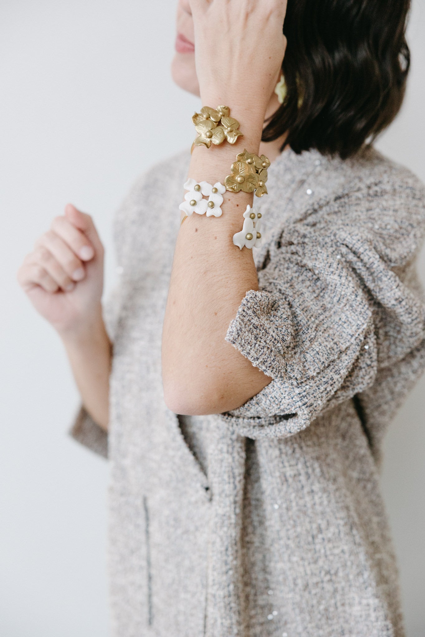 BRAZALETE COVADONGA BLANCO - Brazalete floral para novias