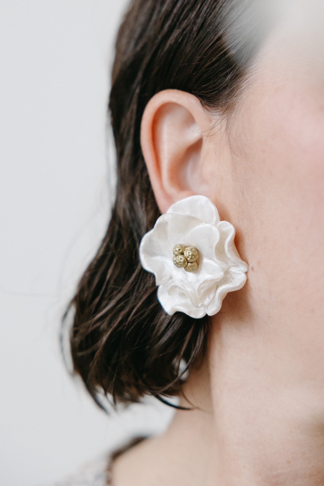 Pendientes de novia flor nácar 